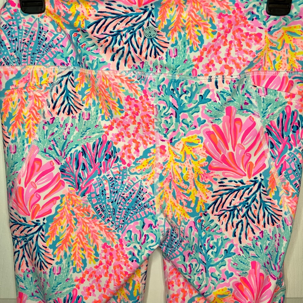 Lilly Pulitzer Luxletic 24" Weekender High Rise Midi Leggings - Picture 3 of 5